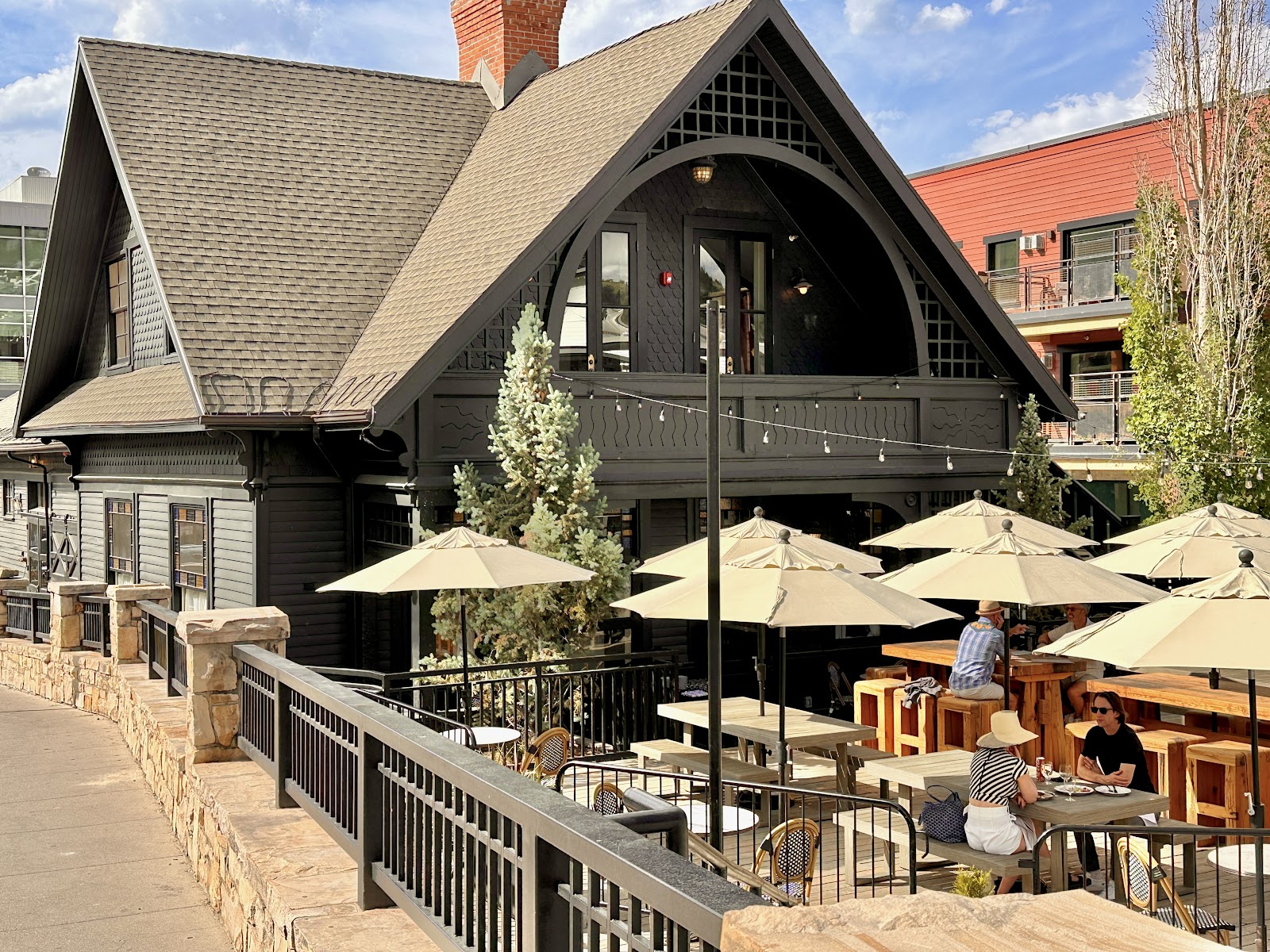 Le Depot